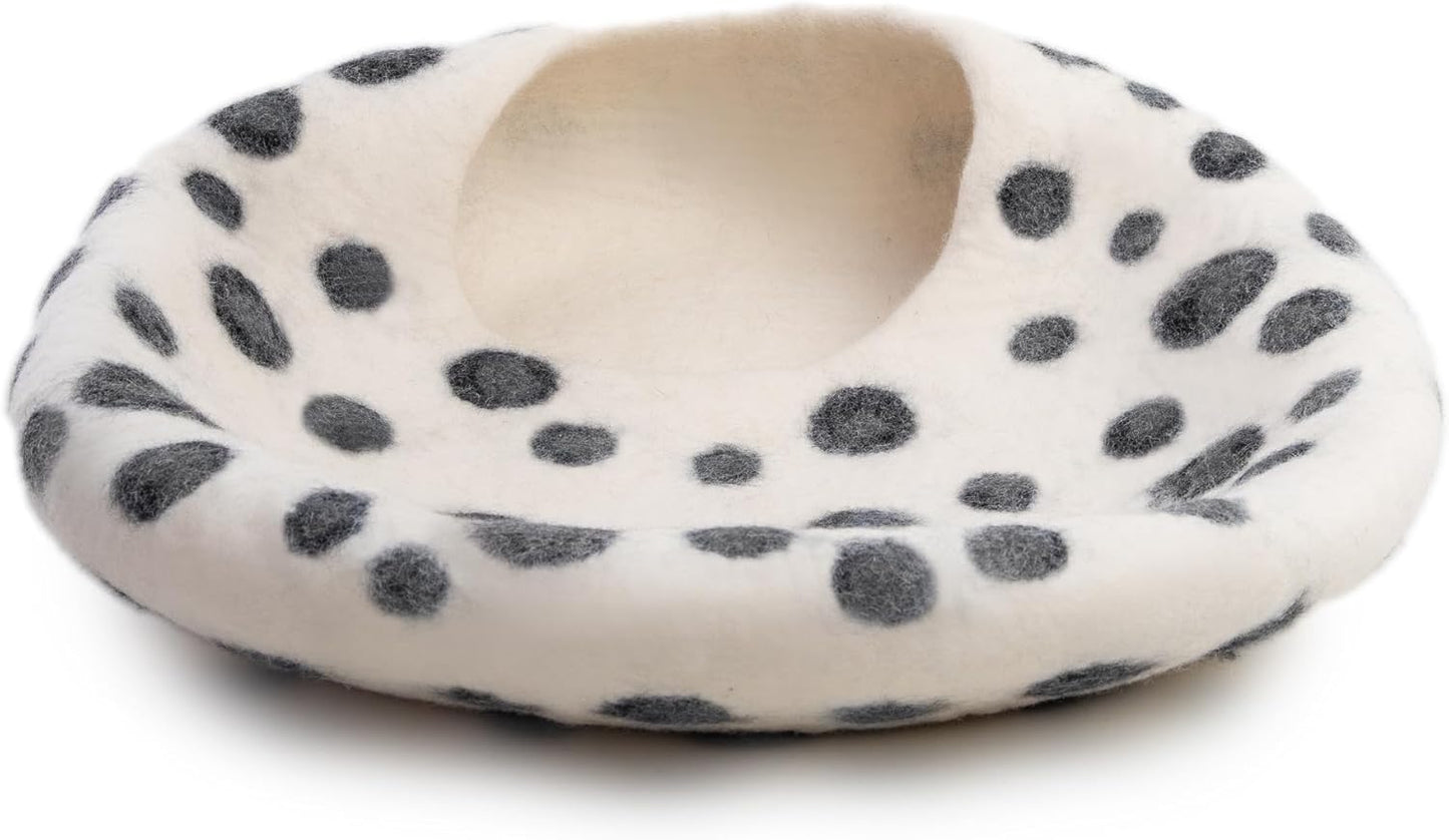Luxurious Eco-Friendly Merino Wool Cat Cave Bed - Foldable Hideaway Pod for Indoor Cats - Premium Felt Kitten Beds - Covered Cat House for Ultimate Cozy Comfort by Woolygon